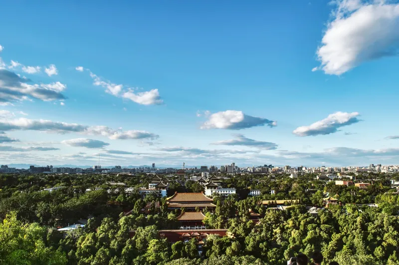 Clear Days and Gray Skies: The Truth About Air Quality in China That Nobody Back Home Is Telling You